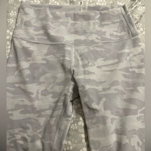 Lululemon Wunder Under *Ribbed